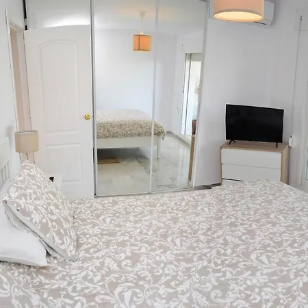 Casa 70, Duplex En Urbanizacion Lunamar By Laromanamarbella Apartment