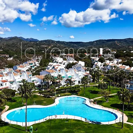 Casa 70, Duplex En Urbanizacion Lunamar By Laromanamarbella Lejlighed Marbella