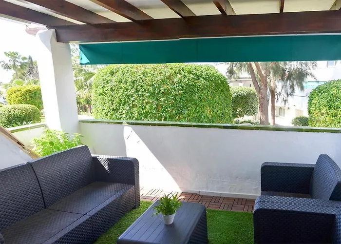 Casa 70, Duplex En Urbanizacion Lunamar By Laromanamarbella *