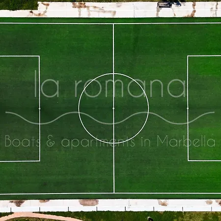 公寓 Casa 70, Duplex En Urbanizacion Lunamar By Laromanamarbella *