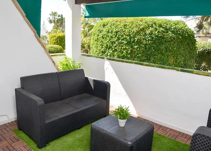 Casa 70, Duplex En Urbanizacion Lunamar By Laromanamarbella Апартаменти Марбелья